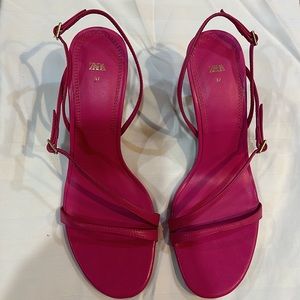 LEATHER HIGH HEELED SANDALS